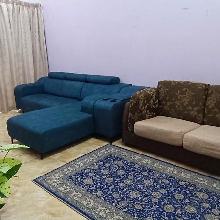 Homestay Lestari Klia Sepang Dış mekan fotoğraf