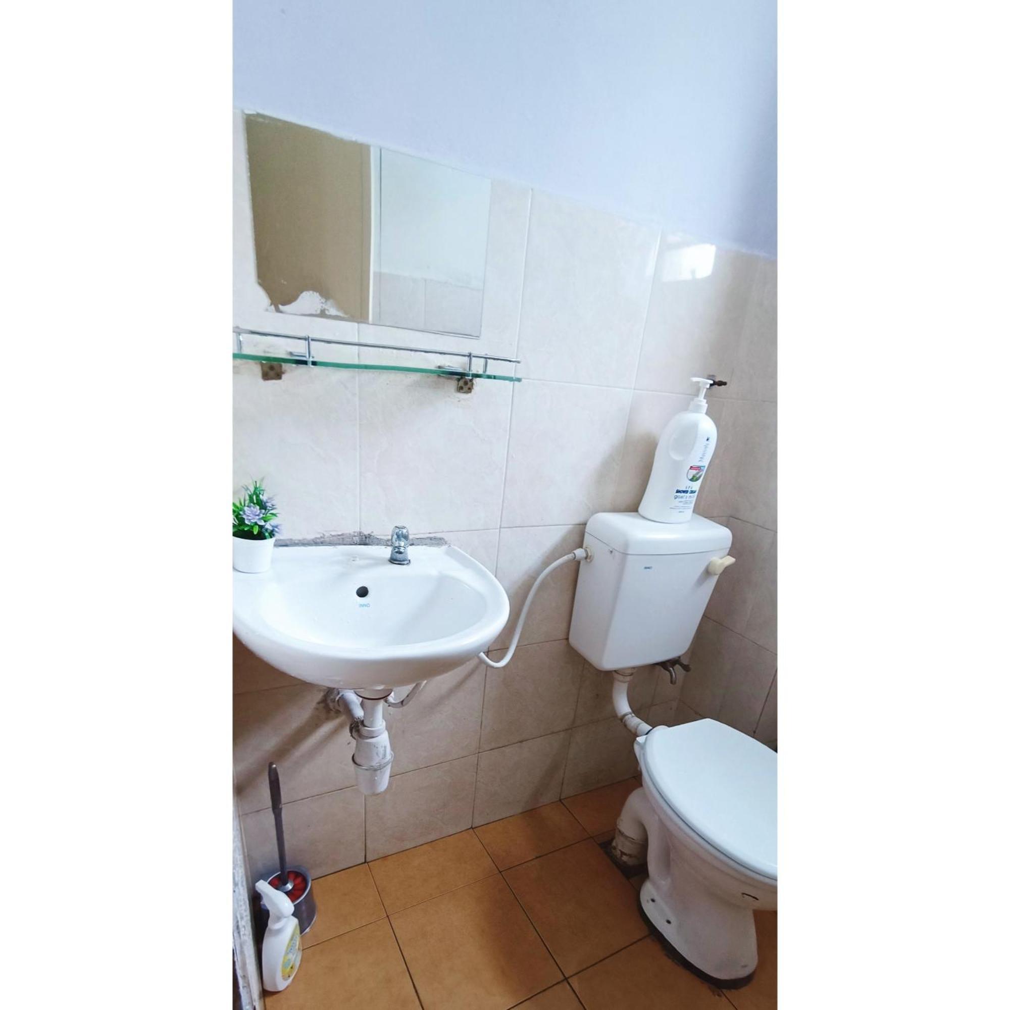 Homestay Lestari Klia Sepang Dış mekan fotoğraf