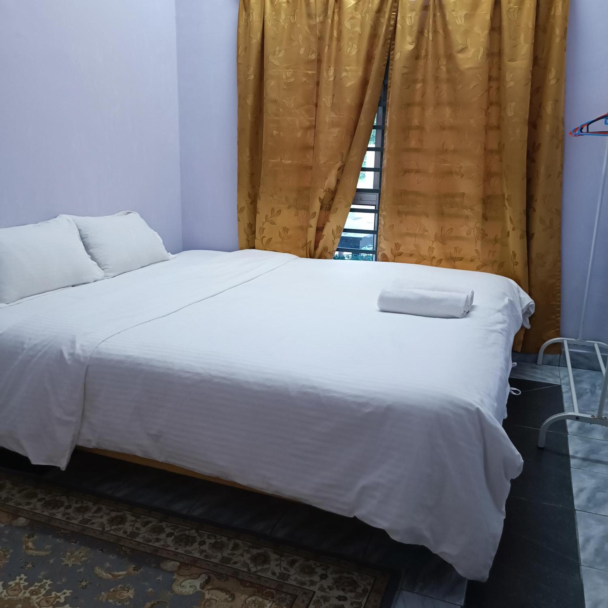 Homestay Lestari Klia Sepang Dış mekan fotoğraf